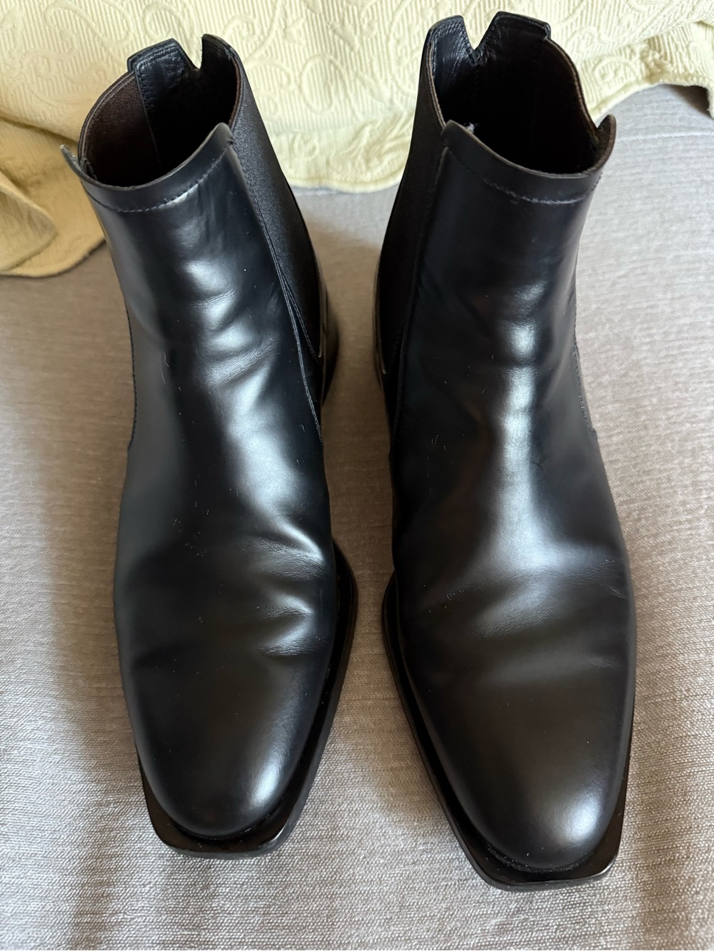 Fendi Men's Black Leather Chelsea Boots no box